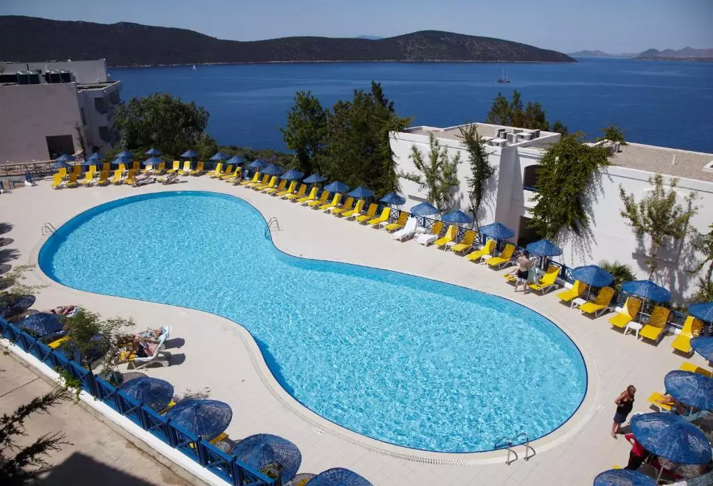 استخر  Bodrum Holiday Resort